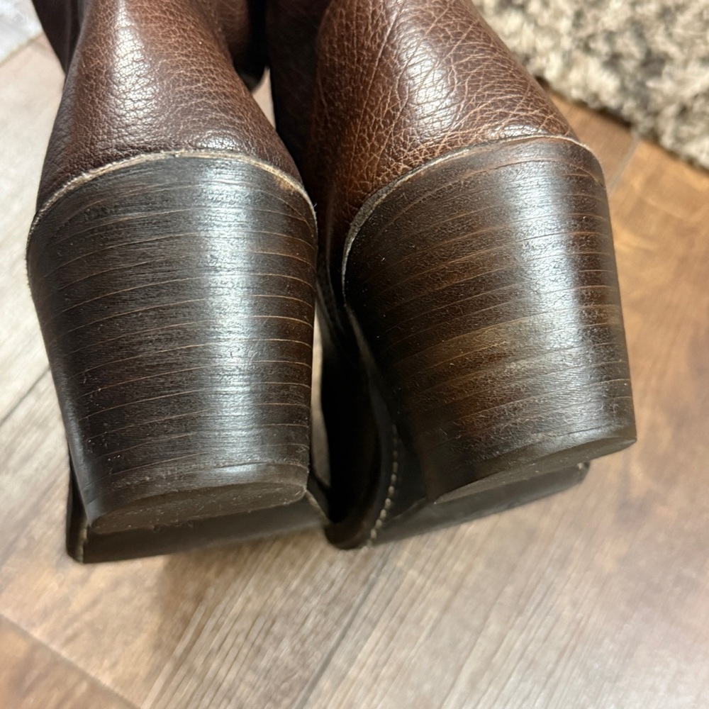 FRYE Carmen Elegant Brown Leather Heeled Boots Size 8 Women - Picture 4 of 16